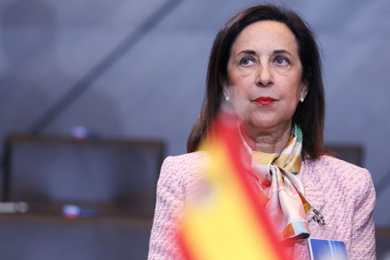 La ministra de Defensa de España Margarita Robles en una reunión de la OTAN en Bruselas, el 15 de octubre del 2025 (AP foto/Omar Havana)