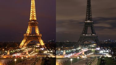 apagan la torre eiffel por la hora del planeta
