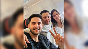 deniegan el parole a tres jovenes cubanos en el aeropuerto internacional de miami y son devueltos a cuba