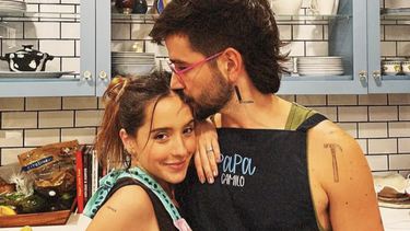 a los siete meses de embarazo, evaluna experimento un accidente en casa. te contamos como reacciono camilo al descubrirla