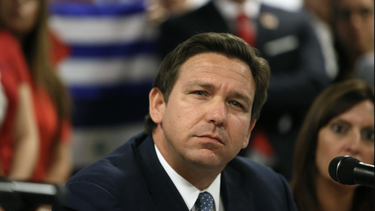 el voto cubano impulsa a desantis y aventaja a charlie crist entre los hispanos