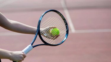 Acuerdo colaborativo permitirá aumentar los ofrecimientos del tenis en las escuelas públicas