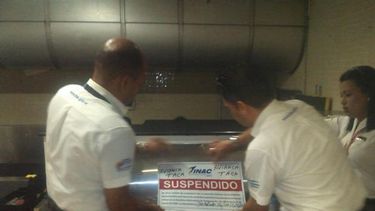 americateve | El Instituto Nacional de Aeronautica Civil (INAC)  informó en su cuenta en Twitter (@INAC_Venezuela)  que las ventas de pasajes de  algunas aerolíneas internacionales fueron suspendidas