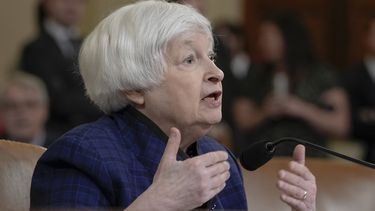 La secretaria del Tesoro Janet Yellen testifica en una audiencia de la Comisión de Recursos y Arbitrios de la Cámara de Representantes, el martes 30 de abril de 2024 en el Capitolio, en Washington. (AP Foto/Mariam Zuhaib)