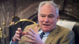 El senador demócrata por Virginia Tim Kaine en una conferencia de prensa en el Congreso en Washington el 9 de marzo del 2026. (AP foto/Rod Lamkey, Jr.)