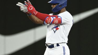 Azulejos vencen 8-3 a Medias Blancas; Hernández pega jonrón