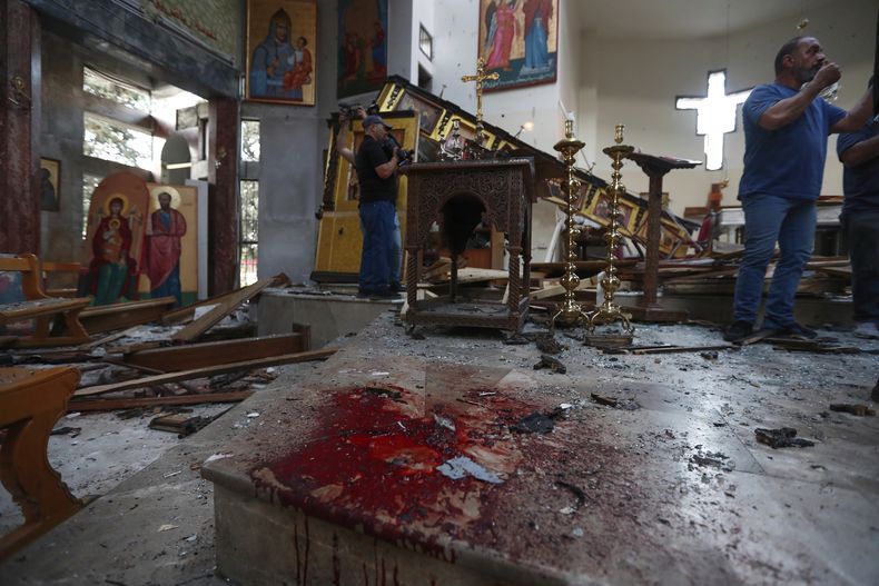 Vista de la iglesia Mar Elias después de un atentado, el 22 de junio de 2025, en Dweila, en las afueras de Damasco, Siria. (AP foto/Omar Sanadiki)