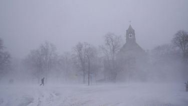 EEUU: Millones de personas se cobijan de una enorme tormenta