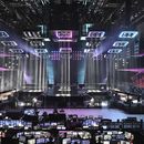 ARCHIVO - El escenario de Eurovisión en la Arena Malmo es mostrado en una conferencia de prensa en Malmo, Suecia, el 25 de abril de 2024. Los organizadores del Festival de la Canción de Eurovisión dicen que están dispuestos a eliminar cualquier bandera palestina o símbolo propalestino en el evento de la próxima semana en Suecia. (Johan Nilsson/TT News Agency via AP, archivo)