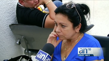 cientos de pasajeros siguen varados en el aeropuerto internacional de miami, a la espera de un vuelo charter a cuba