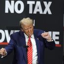 El candidato presidencial republicano y expresidente Donald Trump durante un acto de campaña, el 15 de octubre de 2024, en el Cobb Energy Performing Arts Centre de Atlanta. (AP Foto/John Bazemore, Archivo)