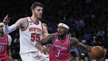 Wizards derrotan a Knicks 116-105 en el regreso de Beal