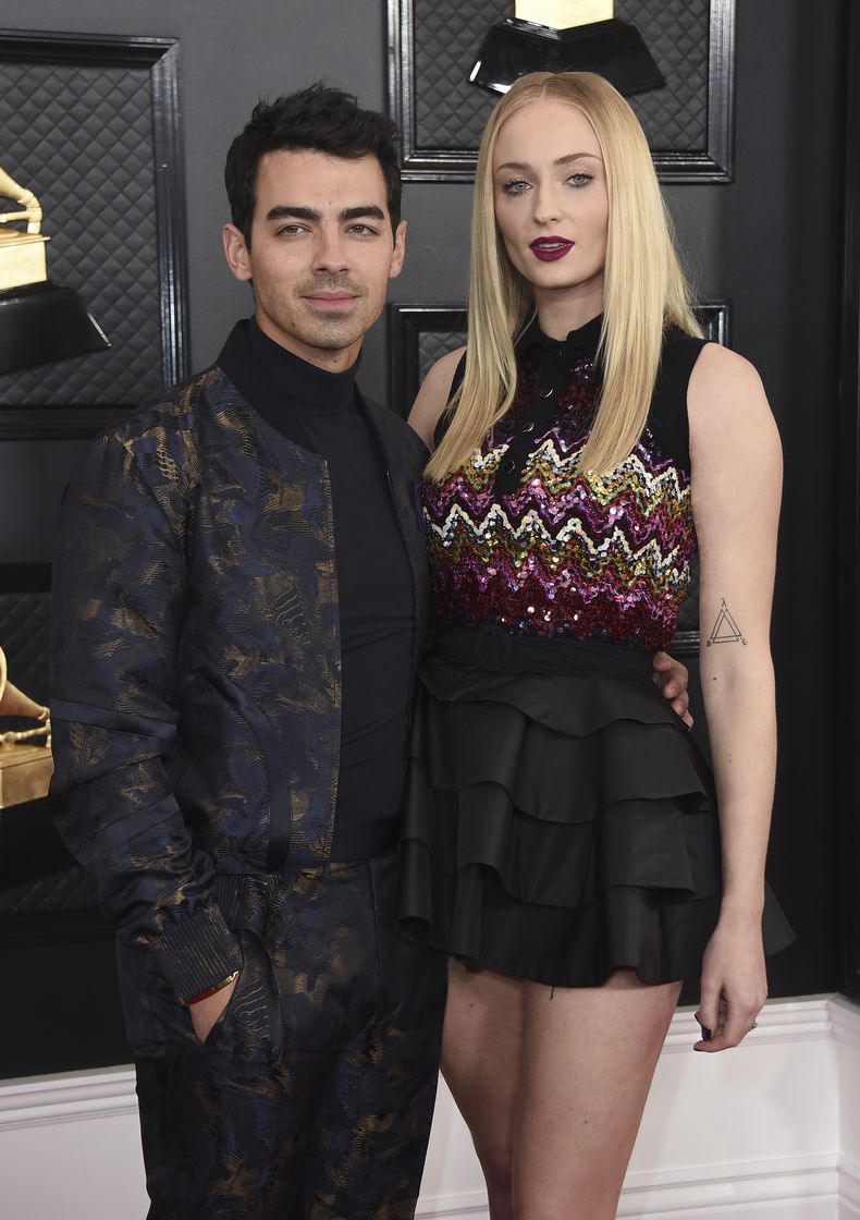 ESP-CEL_SOPHIE_TURNER-JOE_JONAS-1.jpg