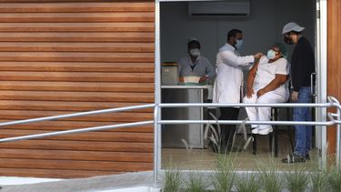 El Salvador aplicará tercera dosis de vacuna contra el COVID