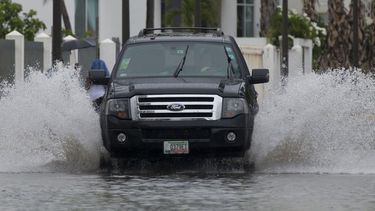 una vigilancia de inundaciones repentinas sigue vigente para toda la isla