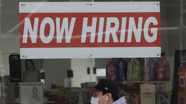 Suben solicitudes de ayuda por desempleo en EEUU