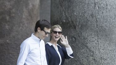 Kelly defiende canal secreto de contacto con los rusos