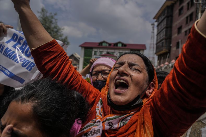 Escena de la protesta por la violencia en el estado de Manipur, en Srinagar, Cachemira, el 24 de julio de 2023. (Foto AP /Mukhtar Khan)