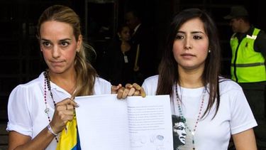 americateve | Lilian Tintori y Patricia de Ceballos reiteran que a los dirigentes políticos se les violan sus derechos humanos y exigen que sean liberados, como lo dictaminó la resolución de las Naciones Unidas