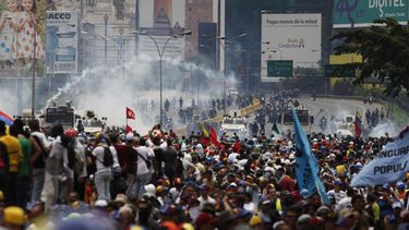 Venezuela: reprimen nueva protesta, suben a 37 los muertos