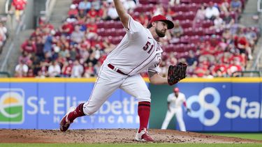 Ashcraft controla a Diamondbacks; Rojos ganan