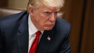 Trump critica la “estupidez” de las leyes migratorias