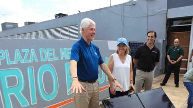 La alcaldesa de San Juan, Carmen Yulín Cruz, indicó que se trata del inicio de un esfuerzo en conjunto con la Fundación Clinton para que la ciudad capital se convierta en ejemplo de generación de energía renovable.