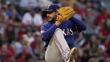 Rangers aprovechan errores de Angelinos para imponerse 7-2