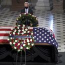 Jueza Ginsburg yace en capilla ardiente en el Capitolio