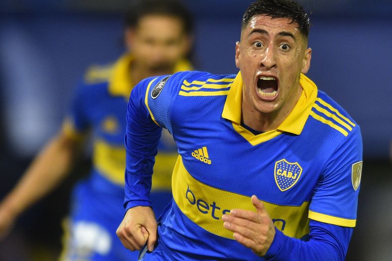 Miguel Merentiel, de Boca Juniors de Argentina, festeja tras marcar ante Nacional de Uruguay durante la vuelta de los octavos de final de la Copa Libertadores, el miércoles 9 de agosto de 2023, en Buenos Aires. (AP Foto/Gustavo Garello)