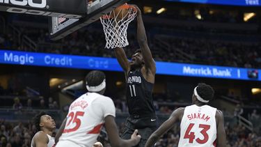 Magic hilvana tres victorias al superar a Raptors