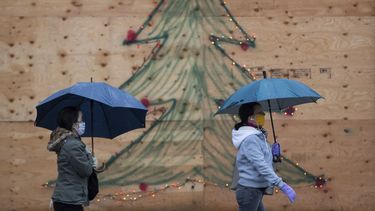 Canadá recibe primeras ampolletas de vacuna contra COVID-19