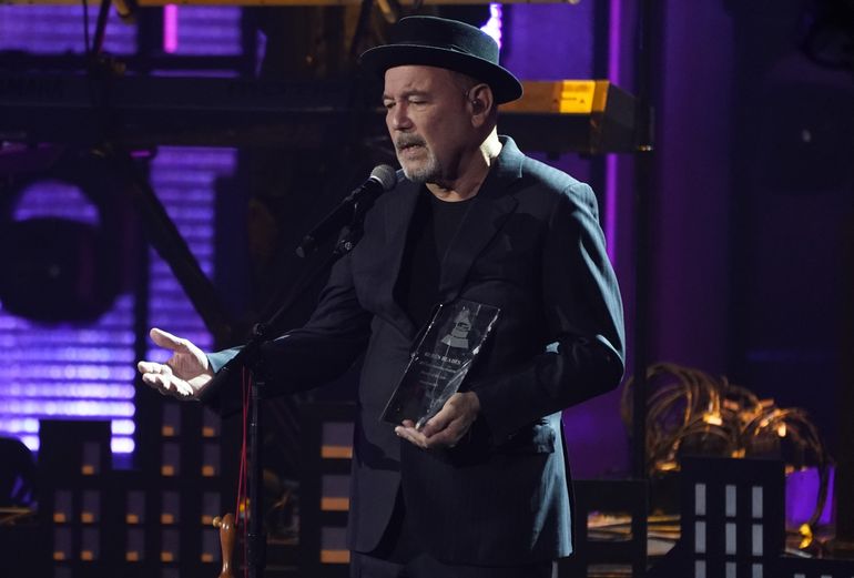 Blades hace temblar a Residente en los Latin Grammy
