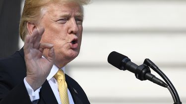 Trump anuncia que EEUU saldrá de acuerdo de armas de la ONU