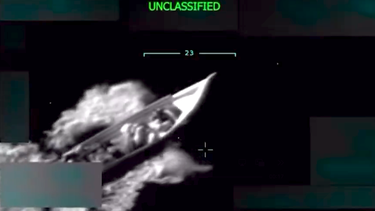 primeras imagenes del ataque de ee.uu. a un barco cargado de drogas proveniente de venezuela: 11 muertos