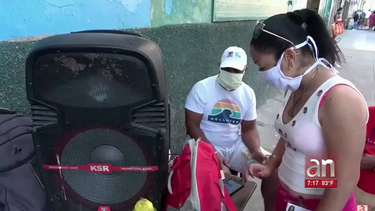 regimen cubano usa a ciudadanos para instalar bocinas con mensajes que invitan al aislamiento social