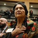 Biden consigue respaldo de activista hispana Dolores Huerta