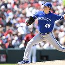 Ryan Yarbrough de los Reales de Kansas City lanza ante los Indios de Cleveland, el domingo 9 de julio de 2023. (AP Foto/Nick Cammett)