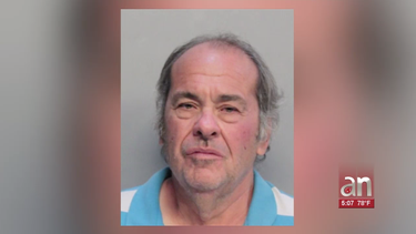 arrestan a hombre que se toco sus partes intimas frente a dos menores en hialeah
