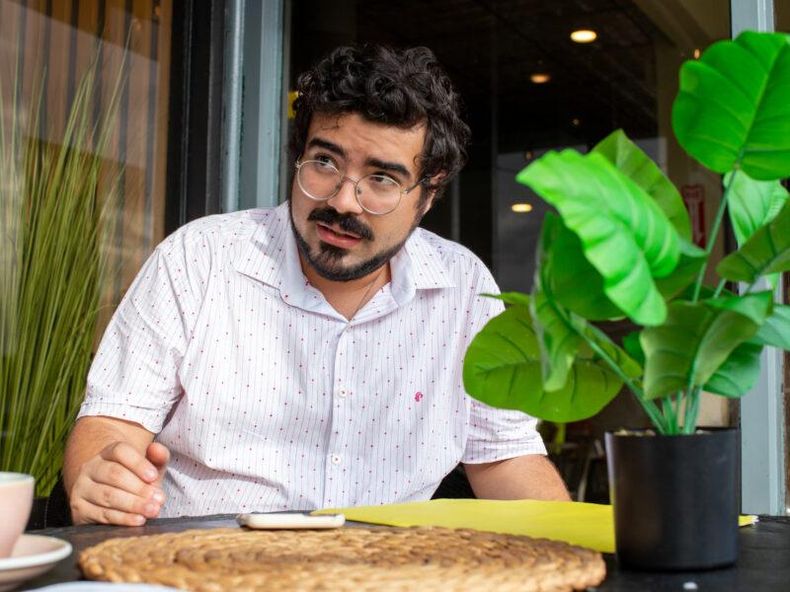El maestro Jorge A. Rodr&iacute;guez Acevedo pag&oacute; $25 mil por una propiedad, ubicada en el barrio Ca&iacute;n Bajo, San Germ&aacute;n. &nbsp; Foto por Gabriela Michele Ros | Centro de Periodismo Investigativo