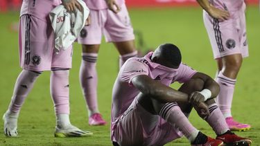 Kamal Miller, del Inter Miami, se lamenta tras la derrota en la final de la US Open Cup ante el Dynamo de Houston, el miércoles 27 de septiembre de 2023 en Fort Lauderdale, Florida (AP foto/Rebecca Blackwell)