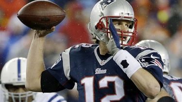 tom brady, suspendido 4 partidos por balones desinflados
