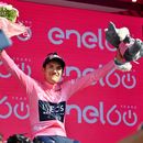 Carapaz lidera la clasificación general del Giro de Italia