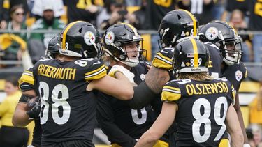 Pickett avanza rumbo a 1er partido de titular con Steelers