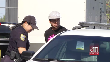 las autoridades de hialeah arrestaron a un hombre acusado de robo en mayor cuantia