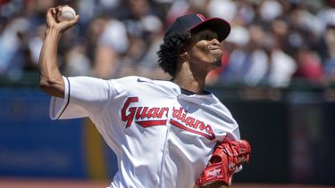 McKenzie domina a Yanquis y Guardianes ganan 2-0
