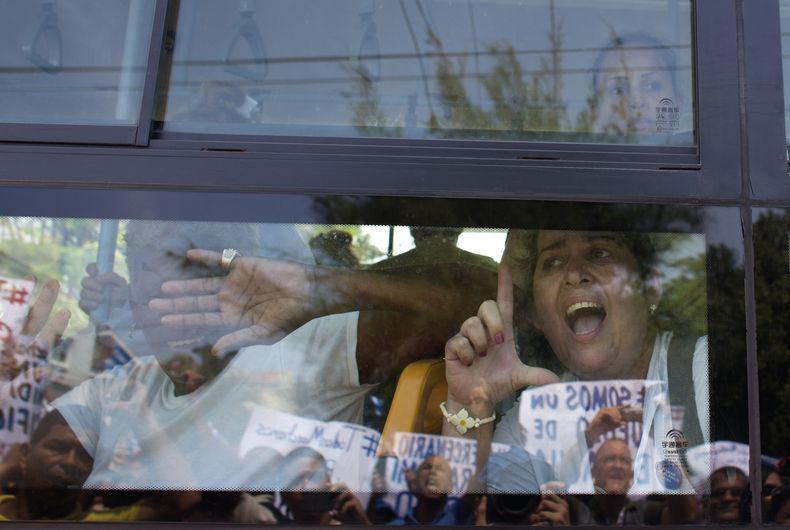 CAR-GEN_OBAMA-CUBA-1.jpg