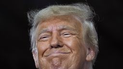 El expresidente Donald Trump en un evento en Adel, Iowa, el 16 de octubre de 2023. (Foto AP/Charlie Neibergall)