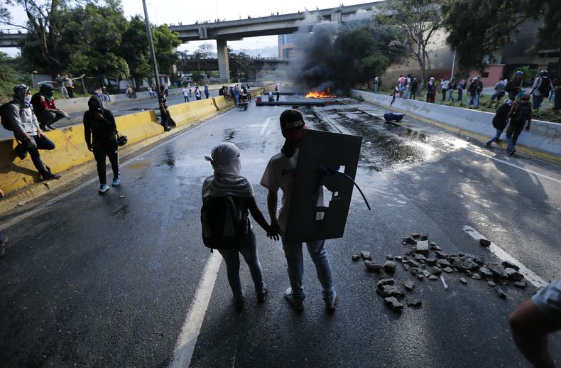 REP-GEN_VENEZUELA-CUBRIENDO_LA_CRISIS-0.jpg