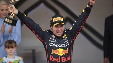 Checo Pérez seguirá en Red Bull hasta el 2024